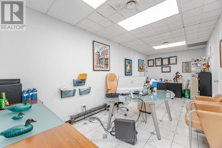 799 BLOOR STREET W, Toronto (Palmerston-Little Italy), Ontario, M6G1L8