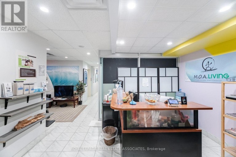 799 BLOOR STREET W, Toronto (Palmerston-Little Italy), Ontario, M6G1L8