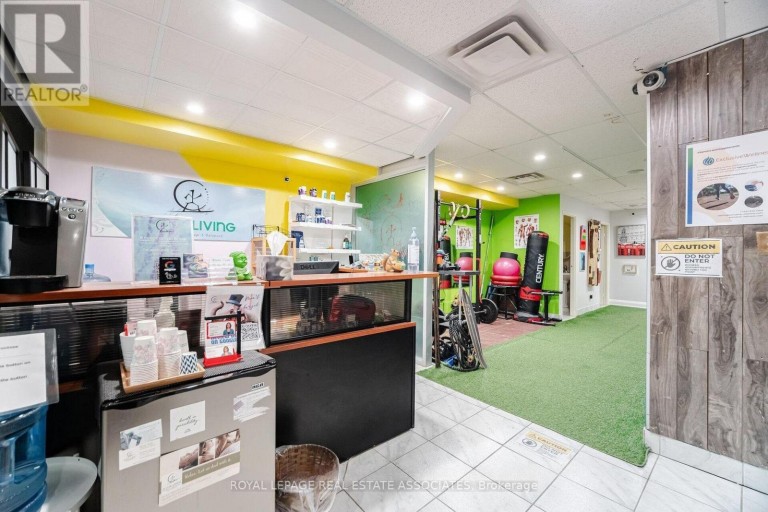 799 BLOOR STREET W, Toronto (Palmerston-Little Italy), Ontario, M6G1L8