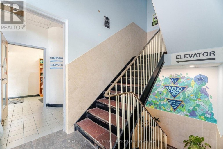 799 BLOOR STREET W, Toronto (Palmerston-Little Italy), Ontario, M6G1L8