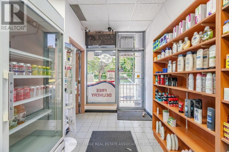 799 BLOOR STREET W, Toronto (Palmerston-Little Italy), Ontario, M6G1L8