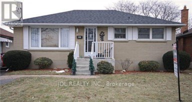 245 WINDSOR STREET Oshawa (Donevan) Ontario photo 1