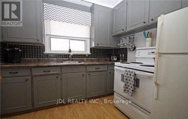 245 WINDSOR STREET Oshawa (Donevan) Ontario photo 2