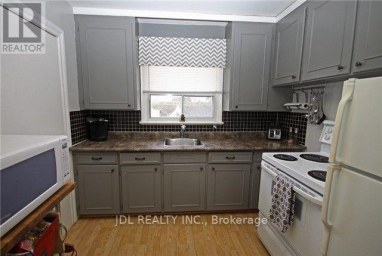245 WINDSOR STREET Oshawa (Donevan) Ontario photo 3