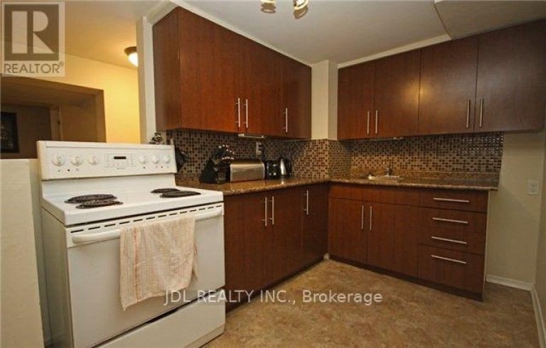 245 WINDSOR STREET, Oshawa (Donevan), Ontario, L1H6G5