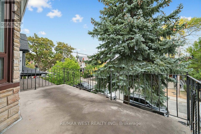 66 BRISTOL AVENUE, Toronto (Dovercourt-Wallace Emerson-Junction), Ontario, M6H3J9