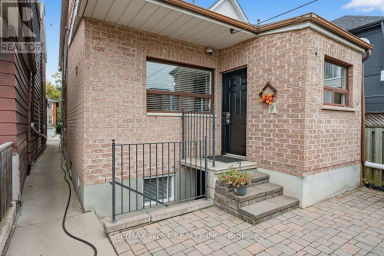 66 BRISTOL AVENUE, Toronto (Dovercourt-Wallace Emerson-Junction), Ontario, M6H3J9