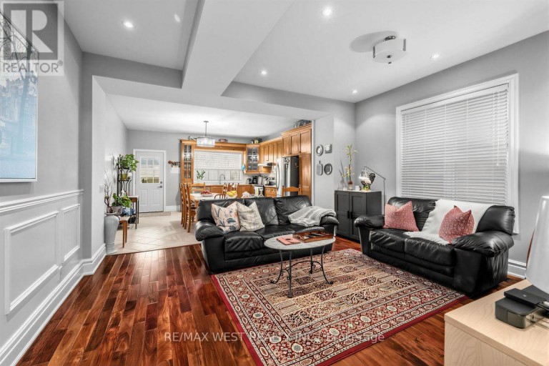66 BRISTOL AVENUE, Toronto (Dovercourt-Wallace Emerson-Junction), Ontario, M6H3J9