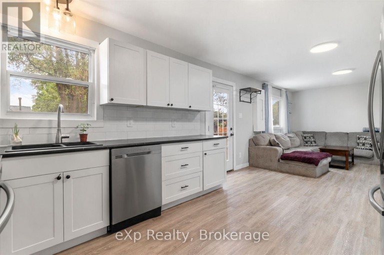 UNIT A - 89 COLLEGE STREET E, Belleville (Belleville Ward), Ontario, K8P2E8