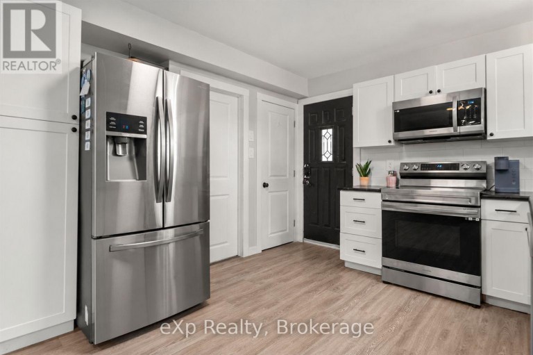 UNIT A - 89 COLLEGE STREET E, Belleville (Belleville Ward), Ontario, K8P2E8