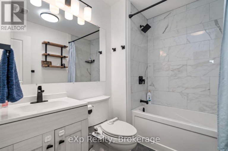 UNIT A - 89 COLLEGE STREET E, Belleville (Belleville Ward), Ontario, K8P2E8