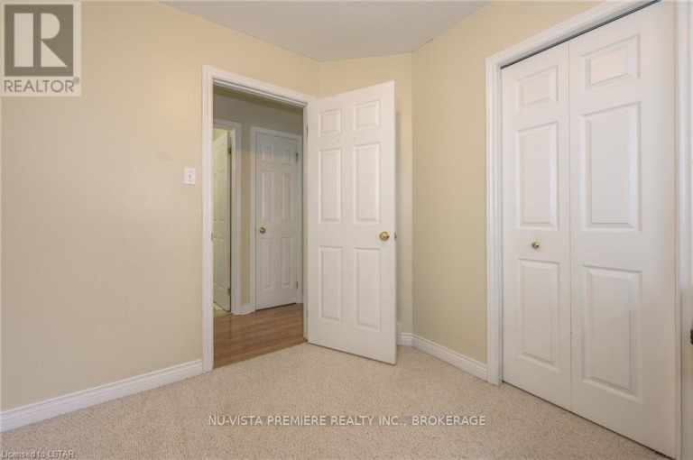 602 SPRUCEWOOD DRIVE, London North (North C), Ontario, N5X4J5