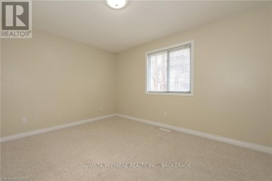 602 SPRUCEWOOD DRIVE London North (North C) Ontario photo 15