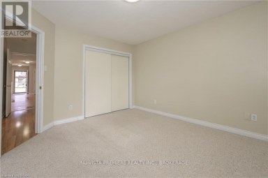 602 SPRUCEWOOD DRIVE London North (North C) Ontario photo 16