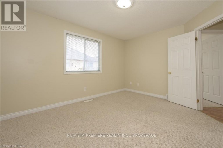 602 SPRUCEWOOD DRIVE, London North (North C), Ontario, N5X4J5