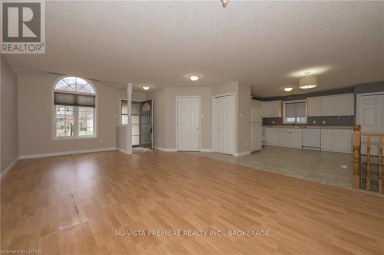 602 SPRUCEWOOD DRIVE London North (North C) Ontario photo 3