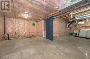 602 SPRUCEWOOD DRIVE London North (North C) Ontario photo 32