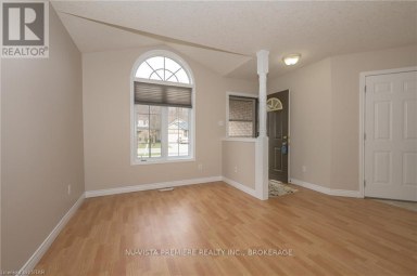 602 SPRUCEWOOD DRIVE London North (North C) Ontario photo 4