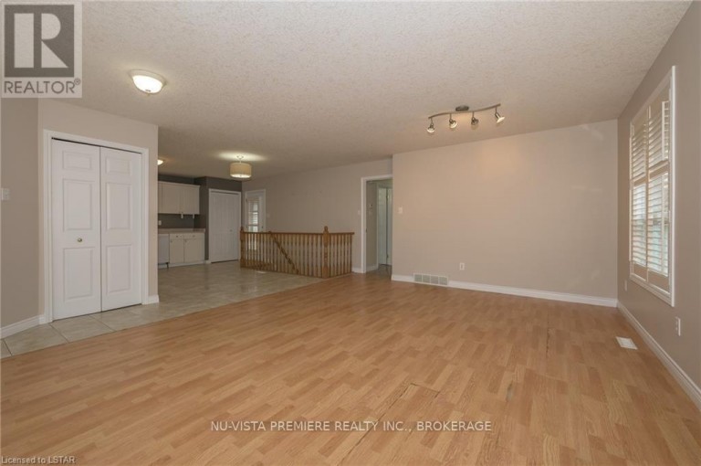 602 SPRUCEWOOD DRIVE, London North (North C), Ontario, N5X4J5
