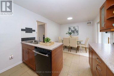 172 HOLLYBERRY TRAIL Toronto (Hillcrest Village) Ontario photo 12