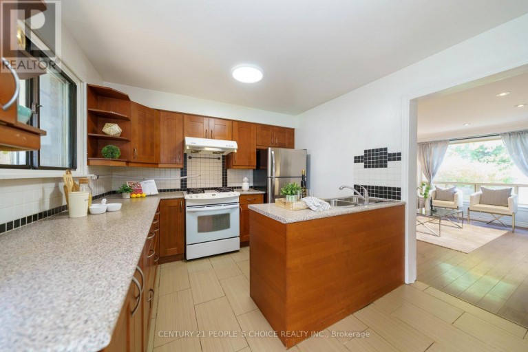 172 HOLLYBERRY TRAIL, Toronto (Hillcrest Village), Ontario, M2H2P4