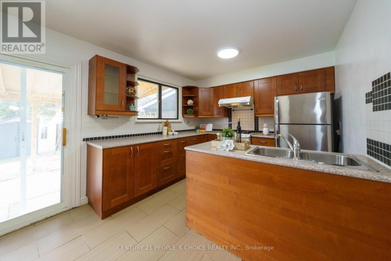 172 HOLLYBERRY TRAIL, Toronto (Hillcrest Village), Ontario, M2H2P4