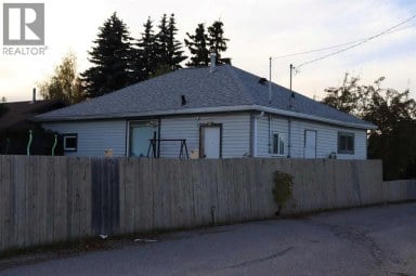 5015 6 Avenue Edson Alberta photo 2