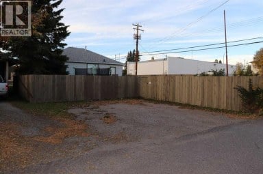 5015 6 Avenue Edson Alberta photo 3