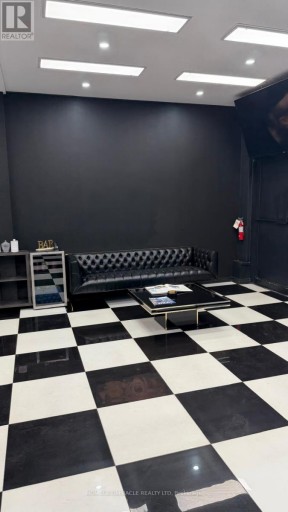 #4 - 5657 HWY 7, Vaughan (West Woodbridge Industrial Area), Ontario, L4L1T7