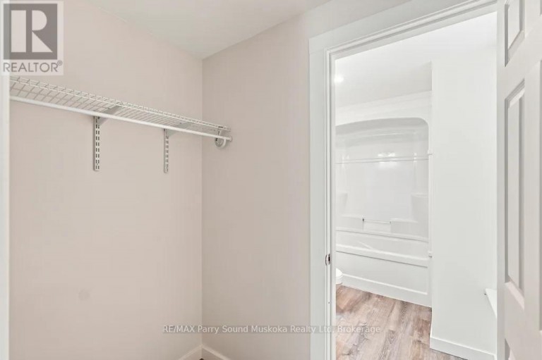 18 WILLIAM STREET, Parry Sound, Ontario, P2A1V1