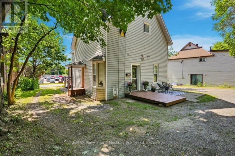 18 WILLIAM STREET, Parry Sound, Ontario, P2A1V1
