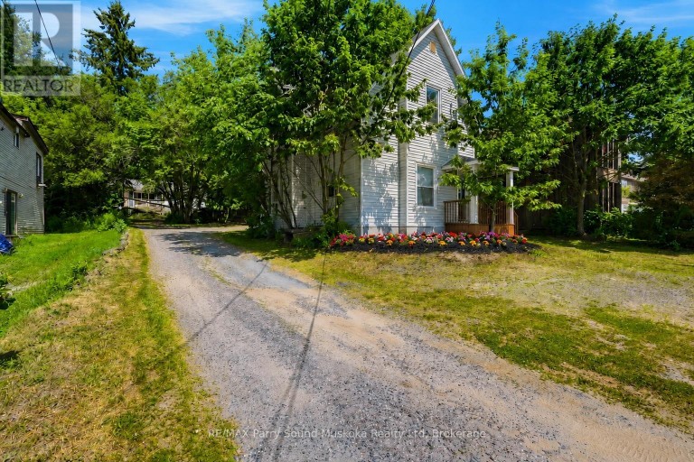 18 WILLIAM STREET, Parry Sound, Ontario, P2A1V1