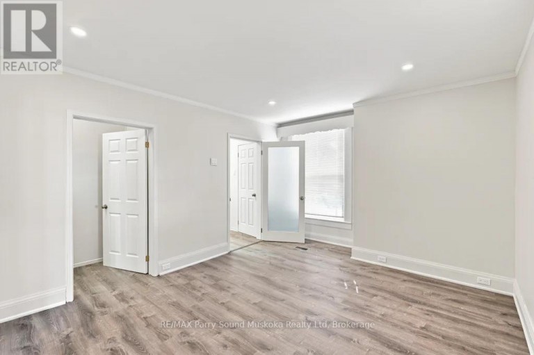 18 WILLIAM STREET, Parry Sound, Ontario, P2A1V1