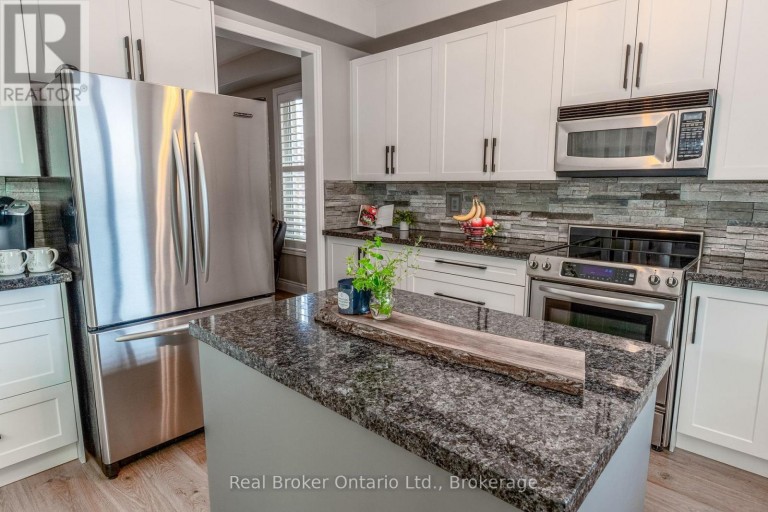 50 THE QUEENSWAY, Barrie (Innis-Shore), Ontario, L4M7J3