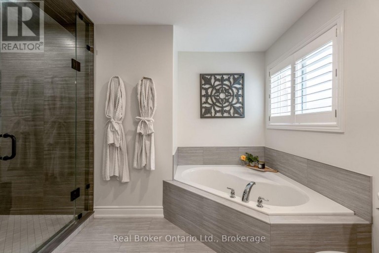 50 THE QUEENSWAY, Barrie (Innis-Shore), Ontario, L4M7J3