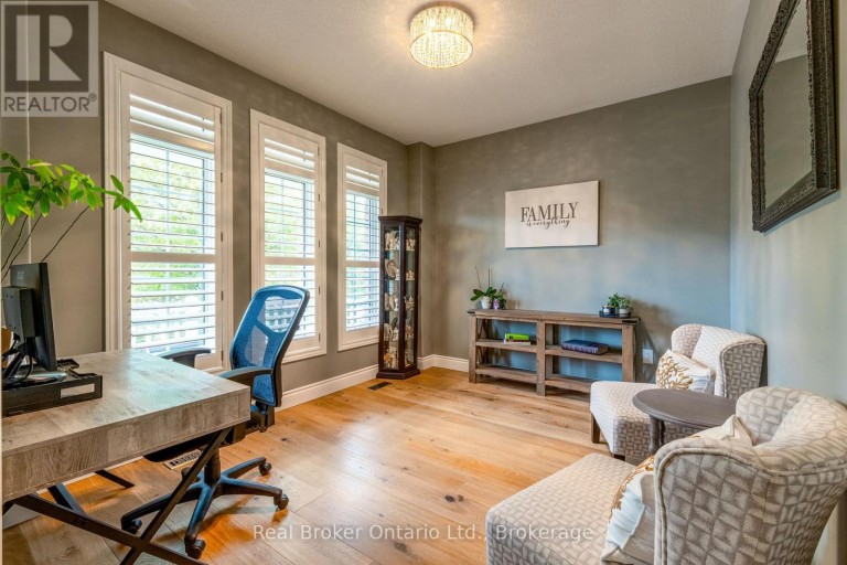 50 THE QUEENSWAY, Barrie (Innis-Shore), Ontario, L4M7J3