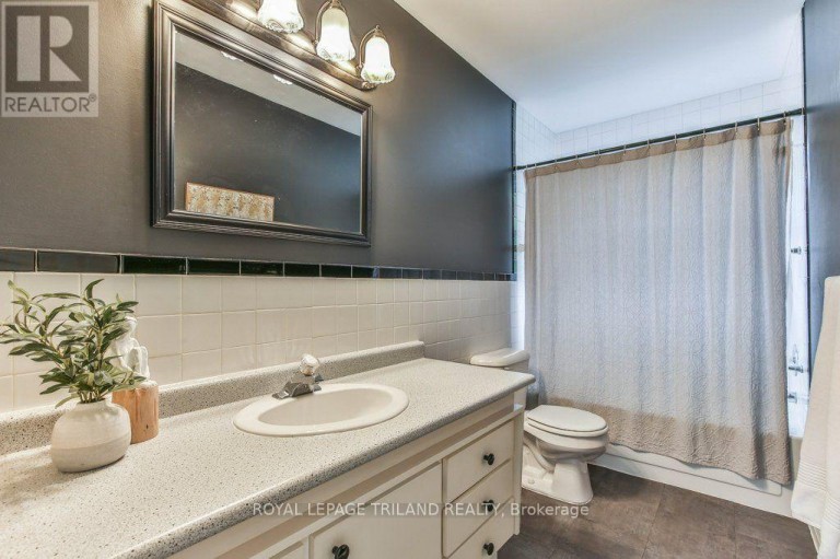 15 TALAVERA CRESCENT, London East (East I), Ontario, N5V1K7