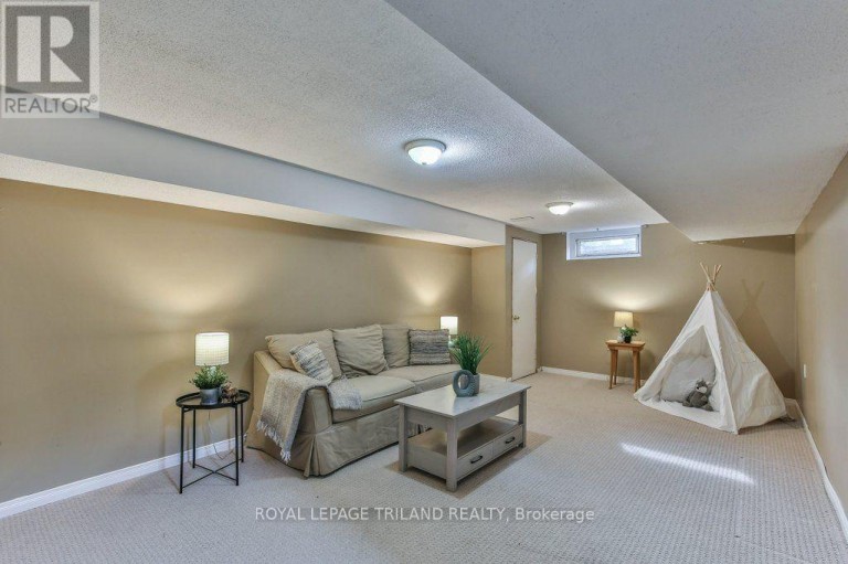 15 TALAVERA CRESCENT, London East (East I), Ontario, N5V1K7
