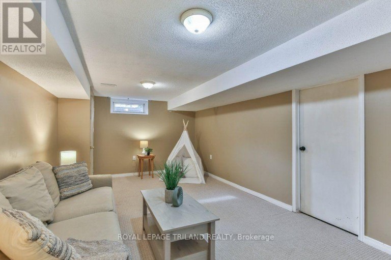15 TALAVERA CRESCENT, London East (East I), Ontario, N5V1K7