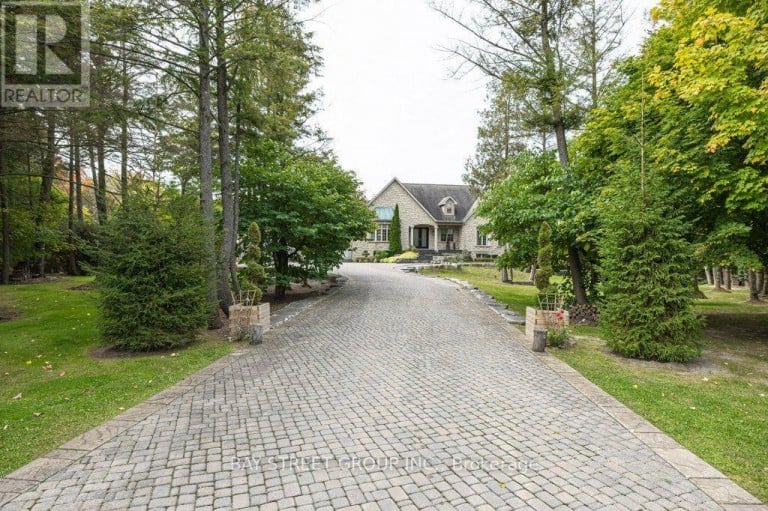 5 RIVER STONE COURT, East Gwillimbury, Ontario, L0G1V0