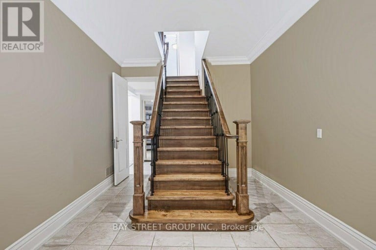 5 RIVER STONE COURT, East Gwillimbury, Ontario, L0G1V0
