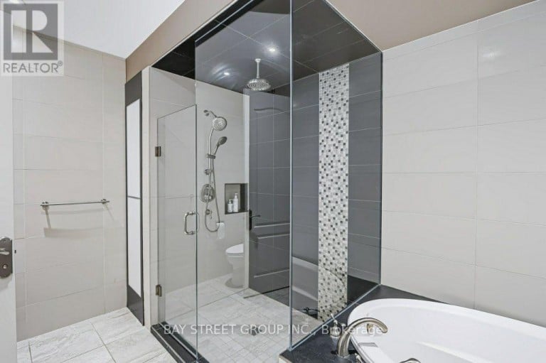 5 RIVER STONE COURT, East Gwillimbury, Ontario, L0G1V0