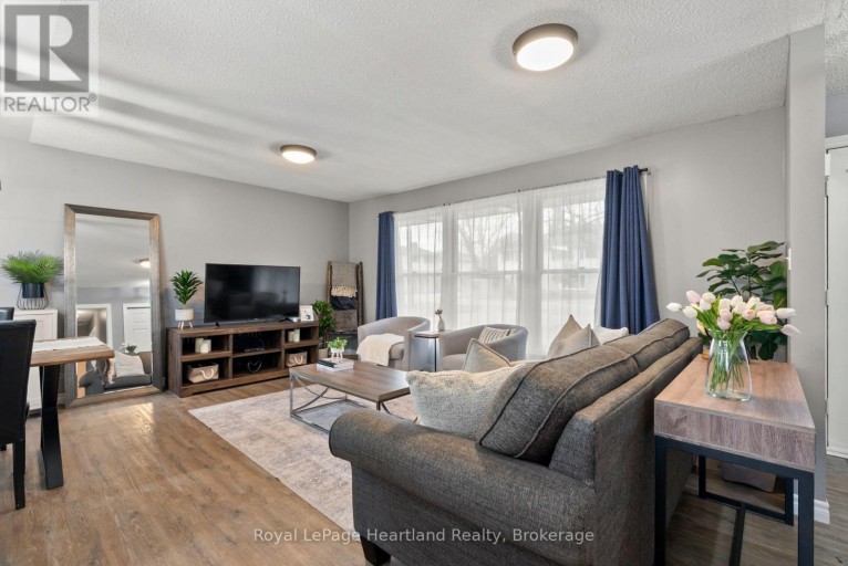156 JOHN STREET N, Minto, Ontario, N0G1Z0