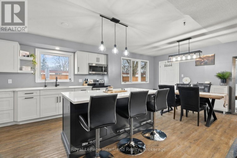 156 JOHN STREET N, Minto, Ontario, N0G1Z0