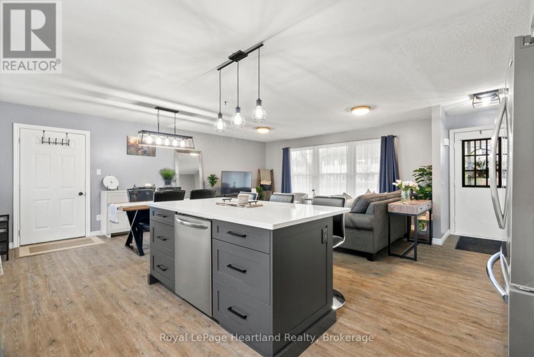 156 JOHN STREET N, Minto, Ontario, N0G1Z0