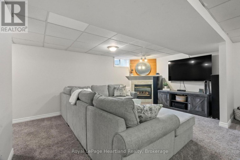 156 JOHN STREET N, Minto, Ontario, N0G1Z0