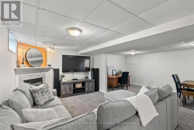 156 JOHN STREET N, Minto, Ontario, N0G1Z0