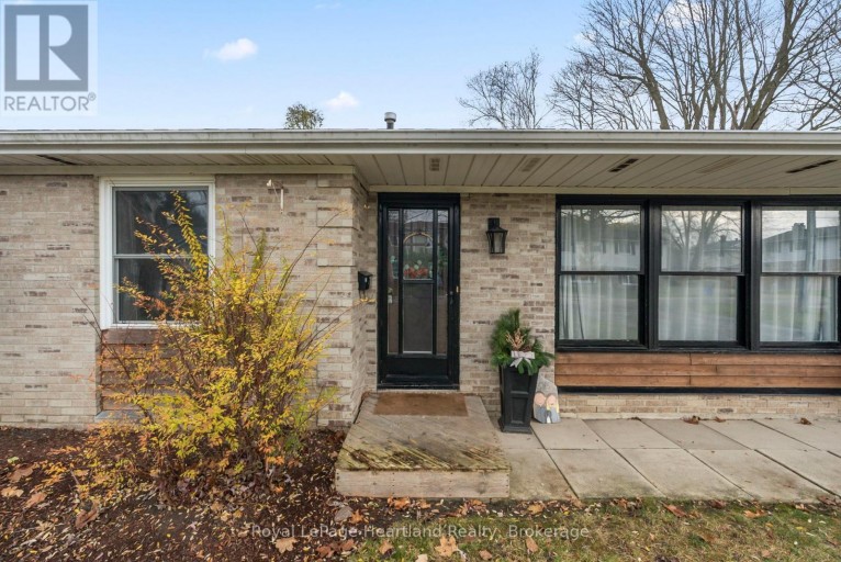 156 JOHN STREET N, Minto, Ontario, N0G1Z0