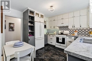 108 JAMES STREET E Cobourg Ontario photo 16