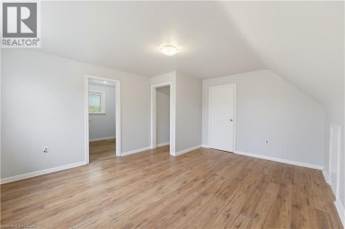 25 MEINZINGER Avenue Kitchener Ontario photo 21